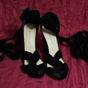 Just Fabulous Black Velvet Women's Heels